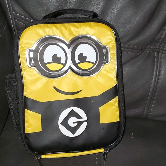 MINIONS Lunch Bag - Picture 1 of 4